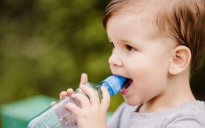 Pourquoi les gourdes personnalisées sont devenues un indispensable de la rentrée scolaire